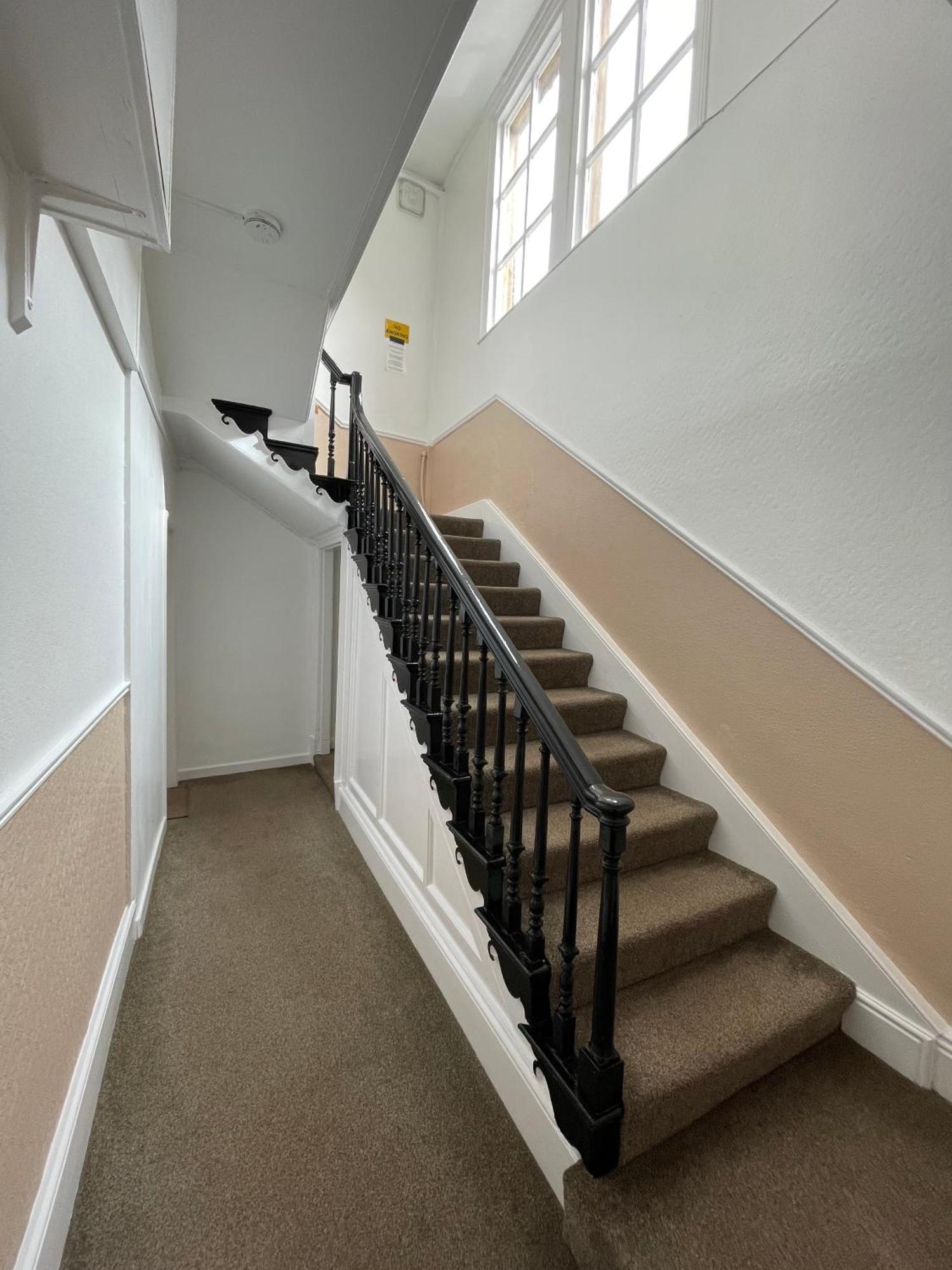 Stay In Yeovil Town Centre, Large 2 Bd Apt With Parking, Sleeps 4 Εξωτερικό φωτογραφία